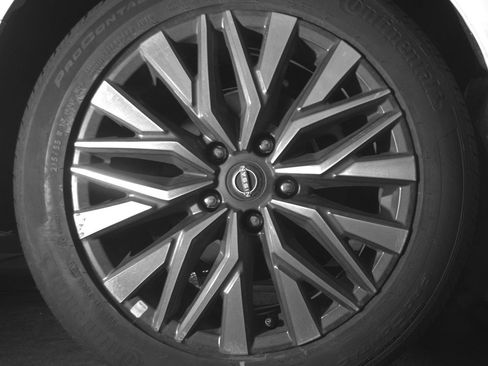 Used 2025 Nissan Altima 2.5 SV image 12