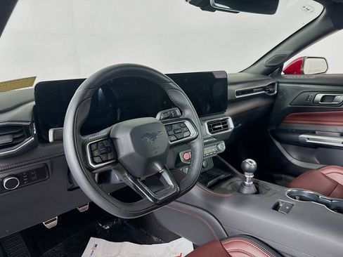 Used 2024 Ford Mustang GT Premium image 9