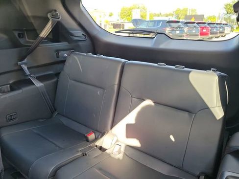 Used 2024 Mitsubishi Outlander SE image 13