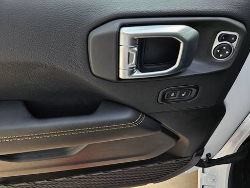 New 2026 Jeep Gladiator Sport AWD/4WD image 16
