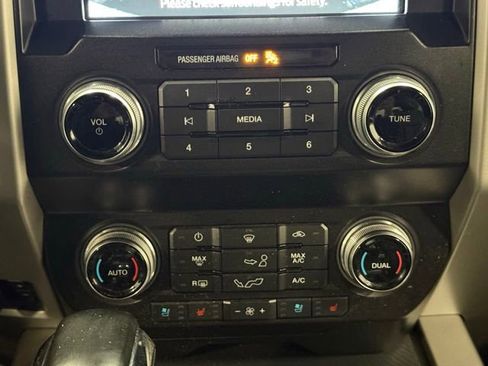 Used 2020 Ford F150 Lariat w/ Equipment Group 502A Luxury image 31