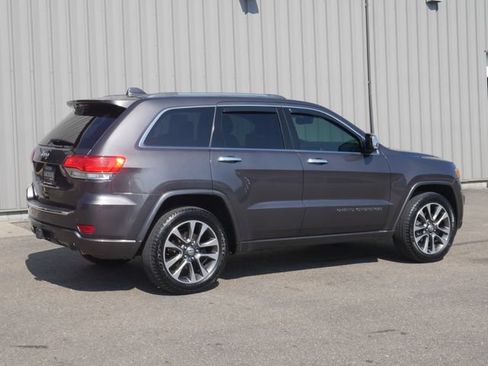 Used 2018 Jeep Grand Cherokee Overland AWD/4WD image 10