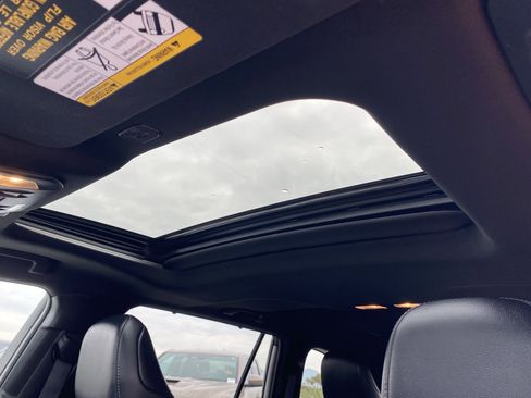 Certified 2025 Toyota Highlander XSE image 26