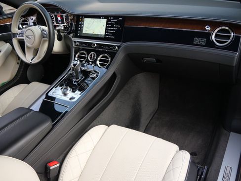 Used 2020 Bentley Continental GT image 22