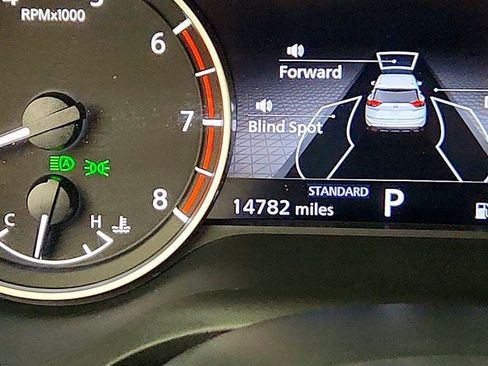 Used 2024 Nissan Rogue SV w/ SV Premium Package FWD image 15