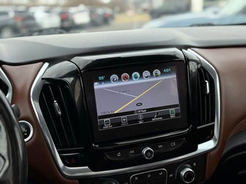 Used 2018 Chevrolet Traverse High Country image 3