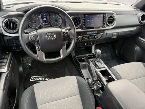 Used 2023 Toyota Tacoma TRD Off-Road image 15