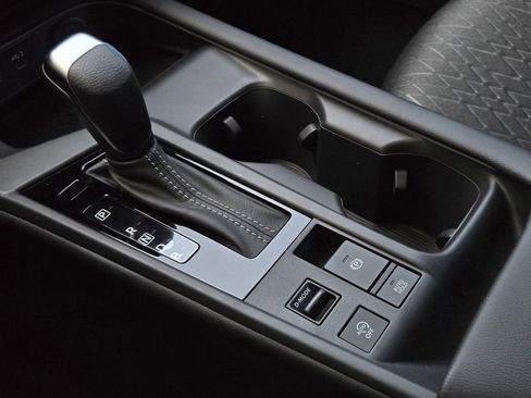 New 2026 Nissan Sentra SV w/ SV Convenience Package FWD image 22