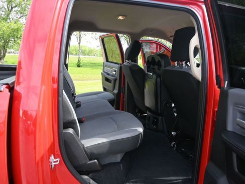 Used 2019 RAM 2500 Big Horn AWD/4WD image 16