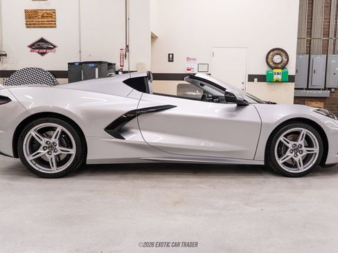 Used 2020 Chevrolet Corvette Stingray Premium Cpe w/ 3LT Preferred Equipment Group RWD image 9