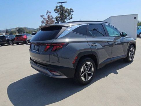 Used 2025 Hyundai Tucson SEL FWD image 8
