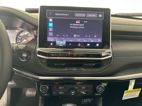 New 2026 Jeep Compass Latitude image 27