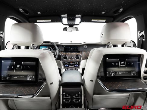 Used 2022 Rolls-Royce Cullinan w/ Cullinan Package AWD/4WD image 27