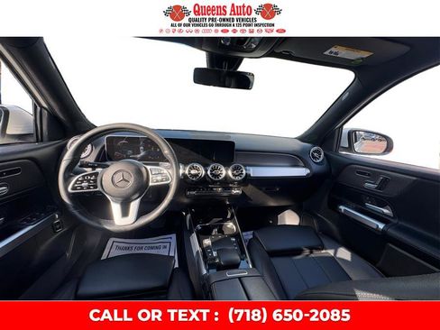 Used 2021 Mercedes-Benz GLB 250 4MATIC w/ Premium Package image 42