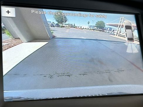 Used 2016 Ford Focus Titanium FWD image 20