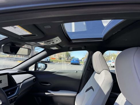 Used 2025 Lexus UX 300h AWD w/ Accessory Package (Z1) image 20