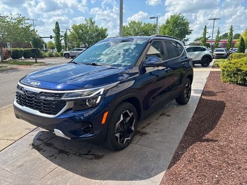 Used 2024 Kia Seltos EX AWD/4WD image 8
