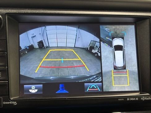 Used 2018 Toyota RAV4 Limited image 30