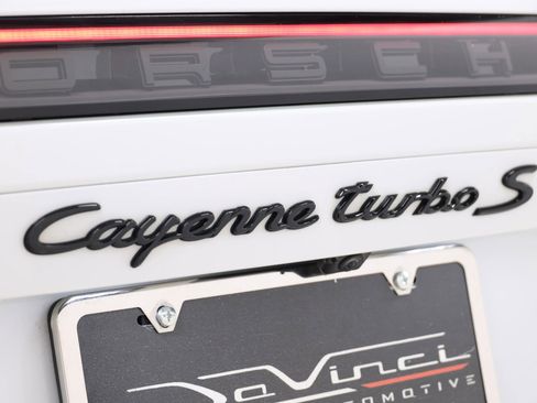 Used 2021 Porsche Cayenne Turbo S image 90