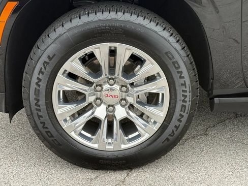 Used 2025 GMC Yukon Denali w/ Sun & Power Step Package AWD/4WD image 11