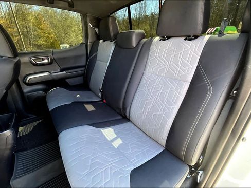 Used 2023 Toyota Tacoma TRD Off-Road AWD/4WD image 21