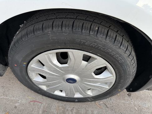 Used 2019 Ford Transit Connect XL image 8