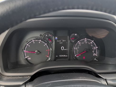 Used 2021 Toyota 4Runner SR5 AWD/4WD image 17