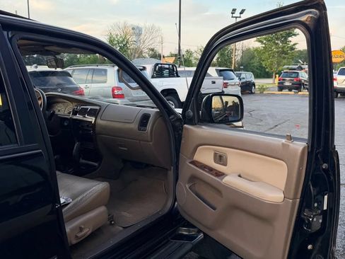 Used 1998 Toyota 4Runner Limited AWD/4WD image 9