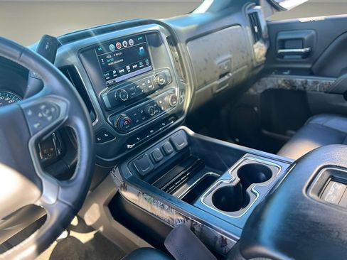 Used 2018 Chevrolet Silverado 1500 LTZ Z71 w/ Realtree Edition AWD/4WD image 14