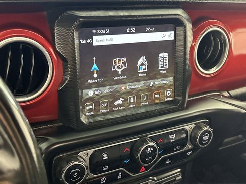 Used 2022 Jeep Wrangler Unlimited Rubicon image 15