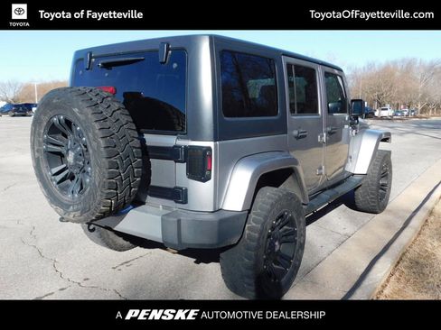 Used 2013 Jeep Wrangler Unlimited Sahara image 4