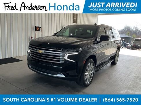 Used 2023 Chevrolet Suburban High Country image 1