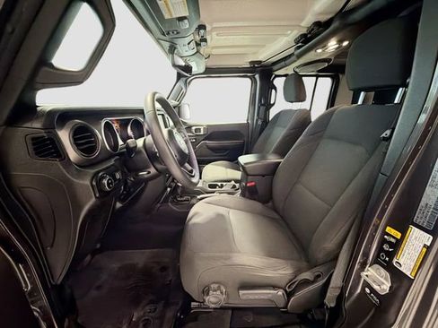 Used 2023 Jeep Gladiator Sport image 19