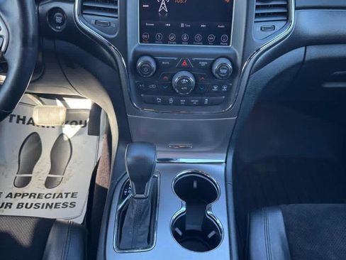 Used 2018 Jeep Grand Cherokee Altitude AWD/4WD image 12