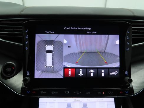 Used 2023 Jeep Grand Wagoneer Series II image 15