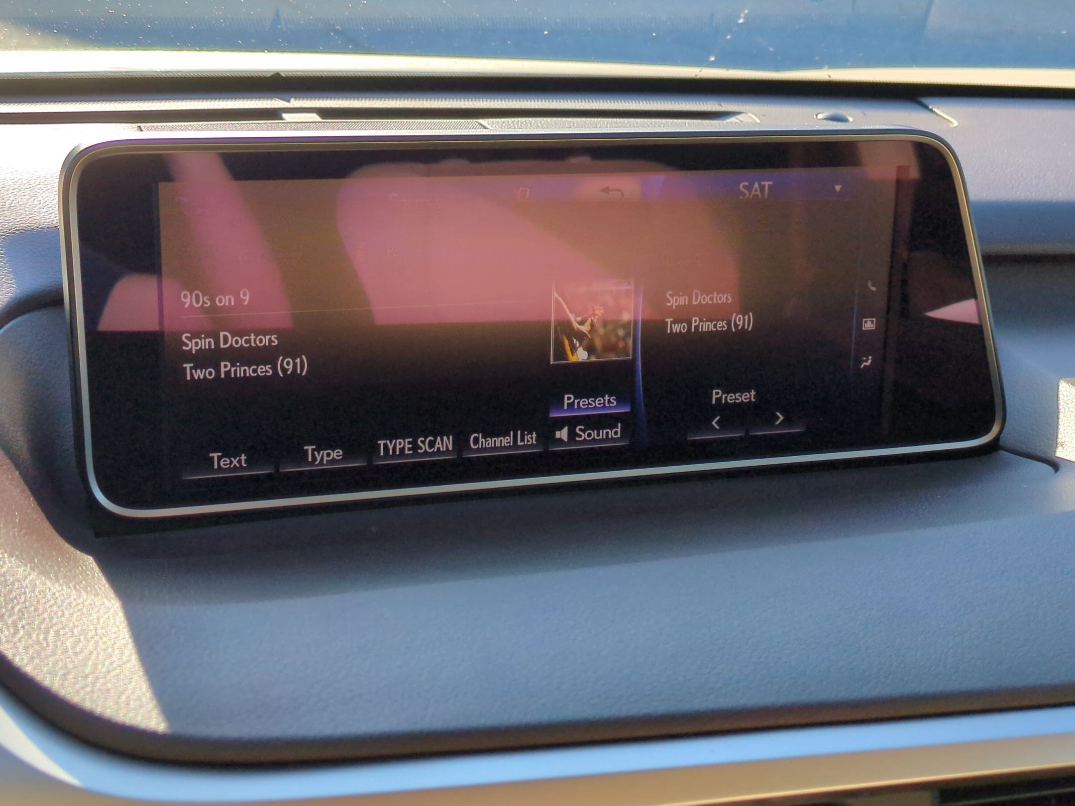 Used 2017 Lexus RX 350 AWD w/ Premium Package image 22