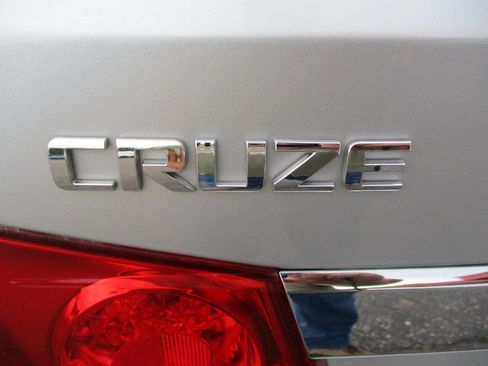 Used 2014 Chevrolet Cruze LT FWD image 39