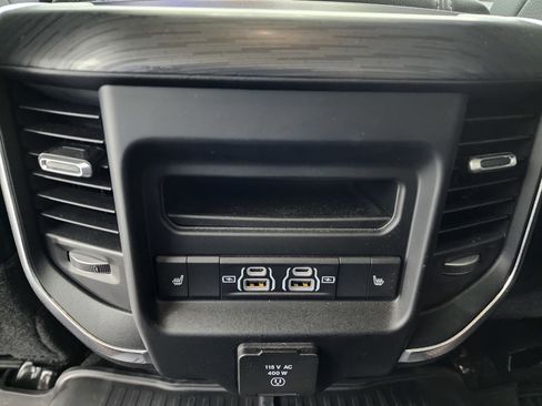 Used 2024 RAM 2500 Laramie w/ Night Edition image 43