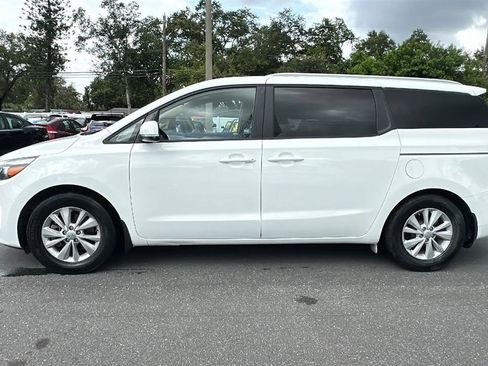 Used 2016 Kia Sedona LX w/ LX Convenience Package FWD image 12