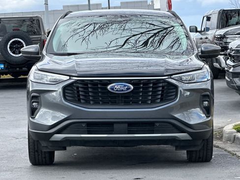 Certified 2025 Ford Escape Platinum image 10