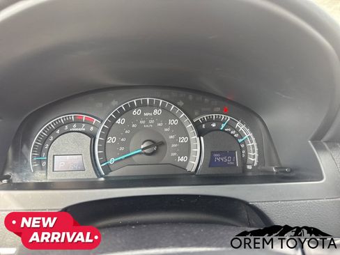 Used 2014 Toyota Camry XLE w/ Convenience Package image 10