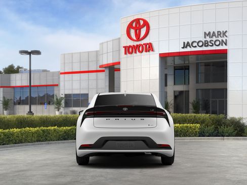 New 2027 Toyota Prius LE FWD image 8