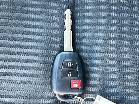 Used 2014 Toyota RAV4 XLE image 29