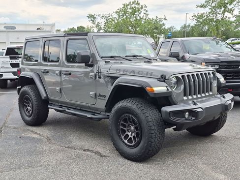 Used 2022 Jeep Wrangler Unlimited Sport w/ Xtreme Recon 35" Tire Package AWD/4WD image 2