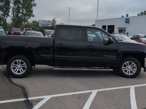 Used 2018 Chevrolet Silverado 1500 LT w/ All Star Edition AWD/4WD image 8