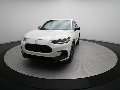 Certified 2024 Honda HR-V Sport image 32