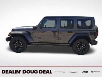 Used 2025 Jeep Wrangler Unlimited Sahara w/ Safety Group