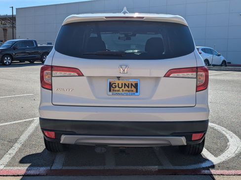 Used 2021 Honda Pilot EX image 5