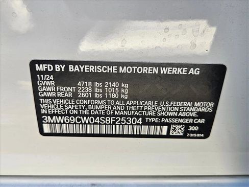 Used 2025 BMW 330i Sedan w/ Convenience Package image 17