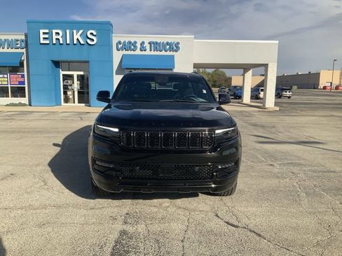 Used 2023 Jeep Wagoneer Series II image 3